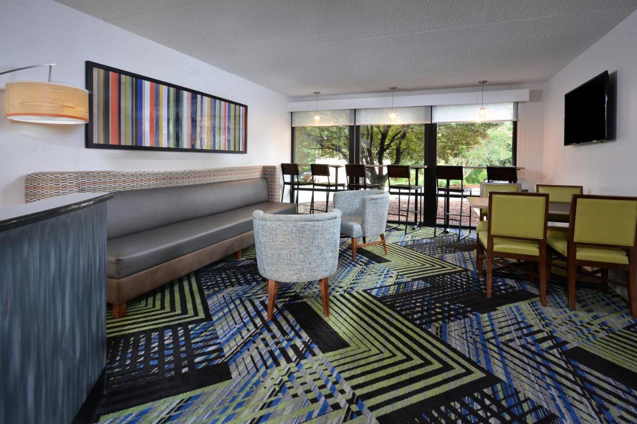 Holiday Inn Express Lynchburg By Ihg Exterior photo