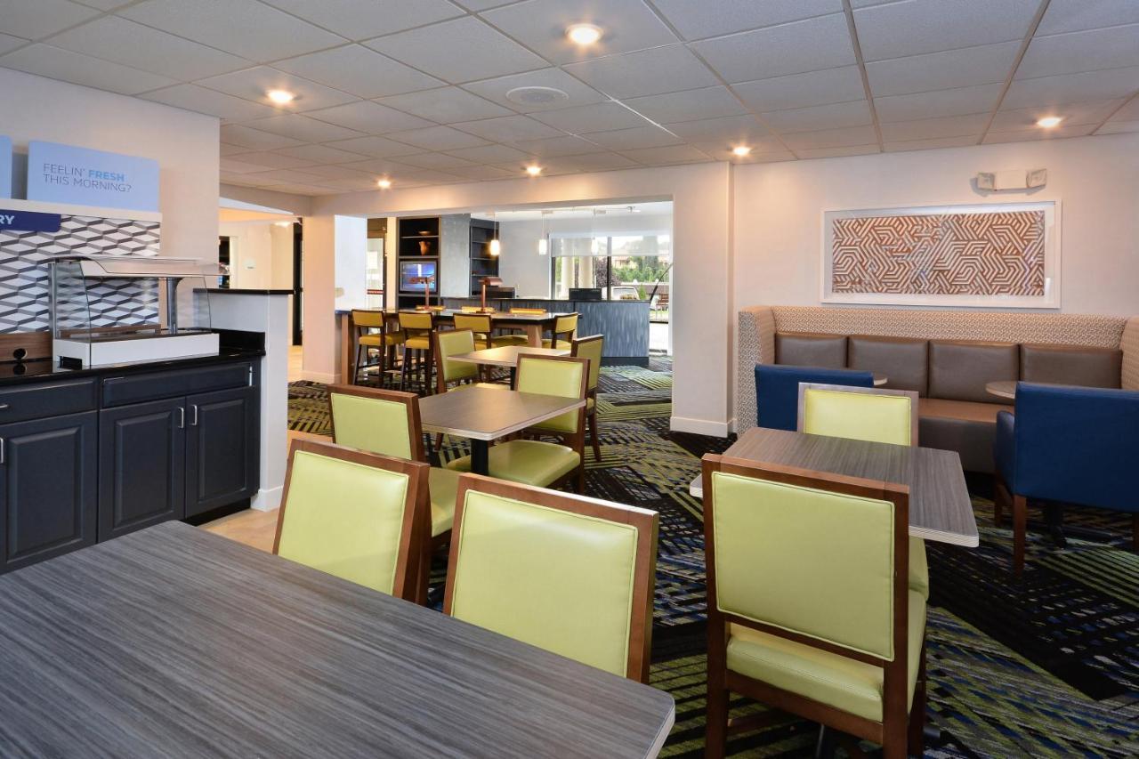 Holiday Inn Express Lynchburg By Ihg Exterior photo