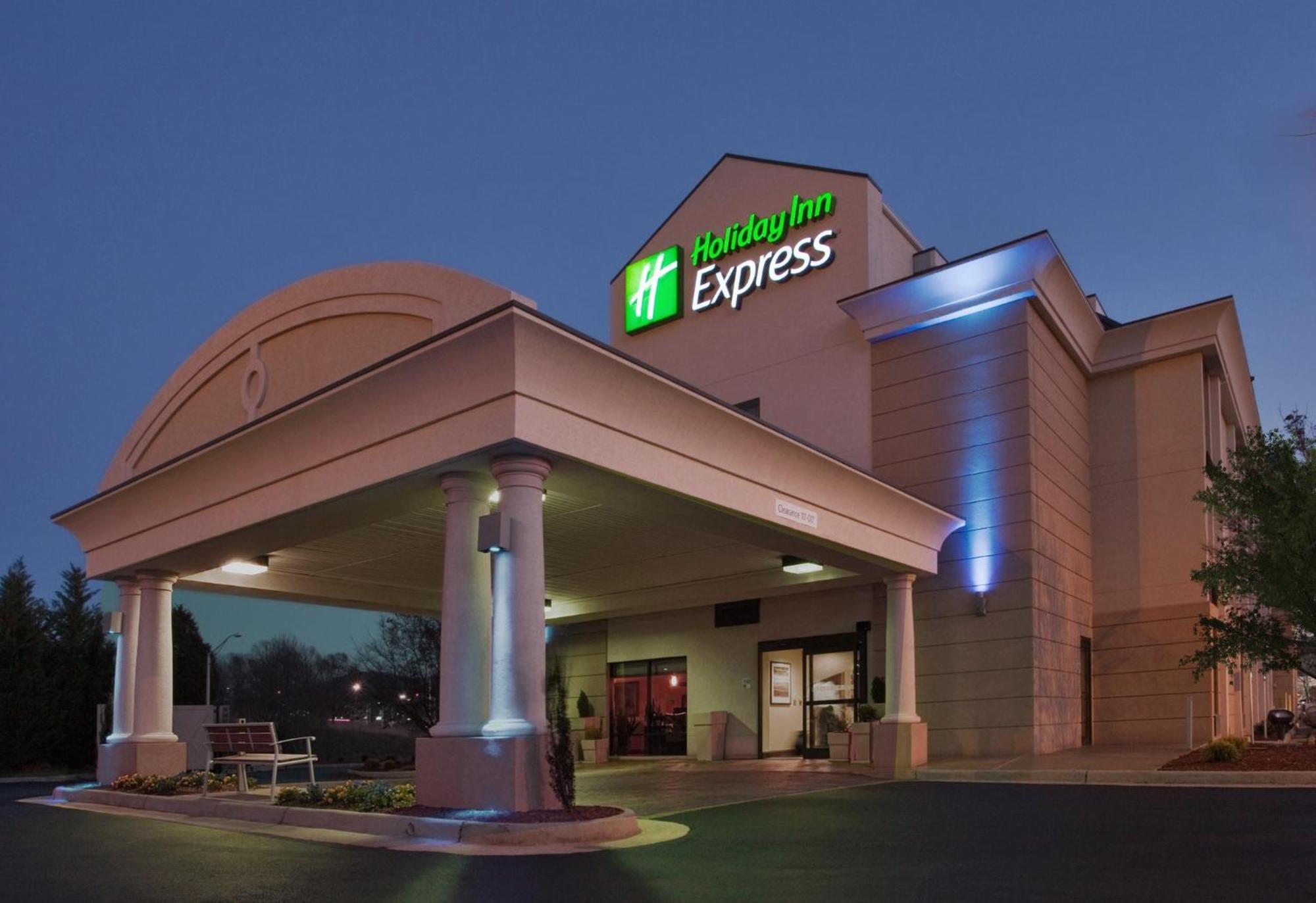 Holiday Inn Express Lynchburg By Ihg Exterior photo